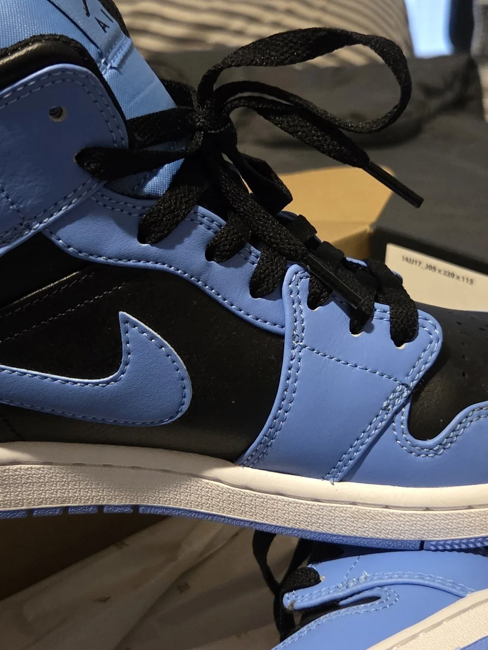 Jordan classic mid